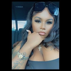 Meet your Posher, Devyn